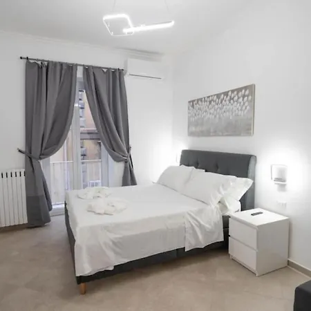 Chiaia 74 House