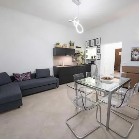 Apartment Chiaia 74 House